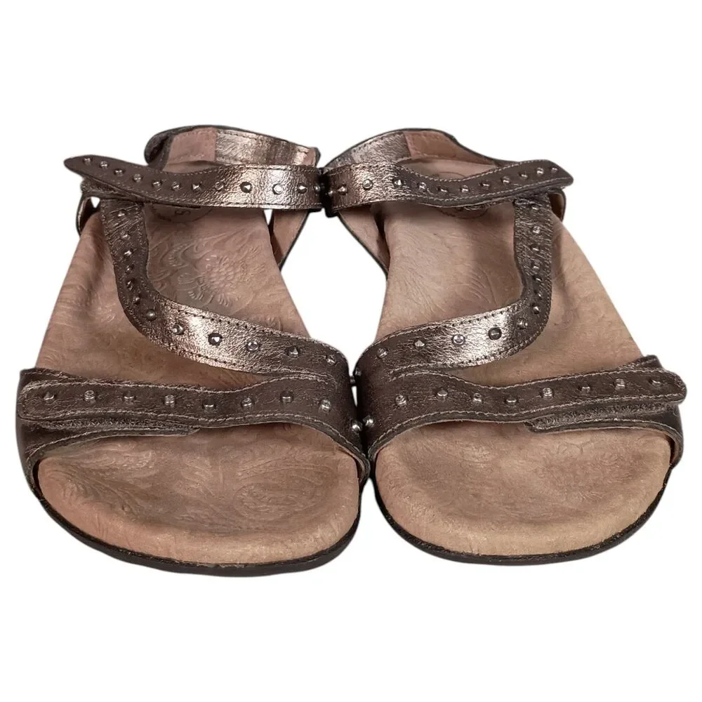 Taos Sandal Flat Pewter Gray Leather Studded Strappy Womens 9